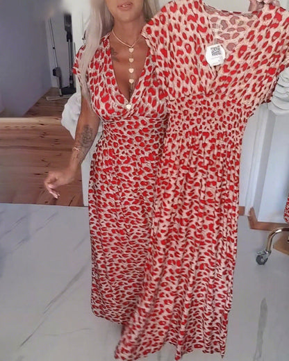 Noelia - Elegant kjole med leopardprint og V-hals