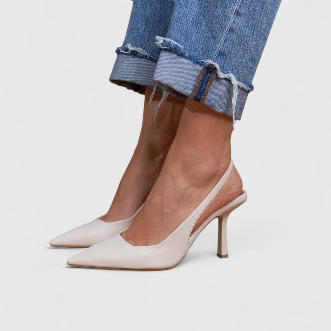 Vrouwelijke orthopedische schoenen