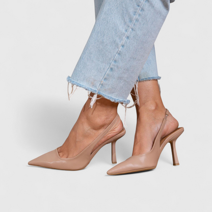 Vrouwelijke orthopedische schoenen